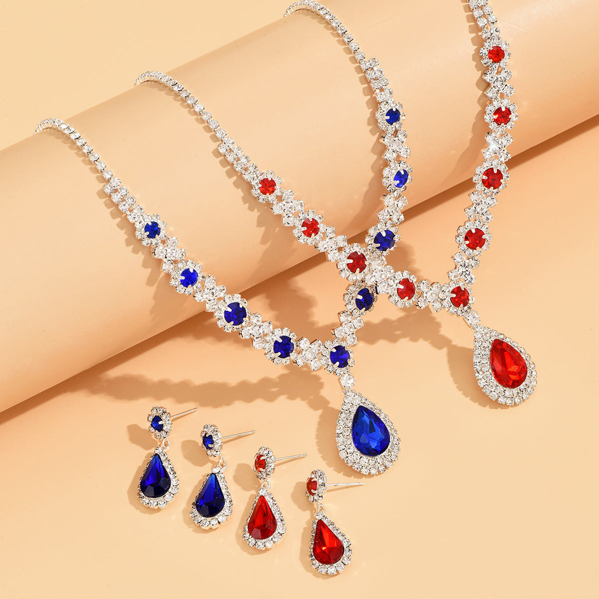 Fashion New Water Drop Necklace And Earrings Suite